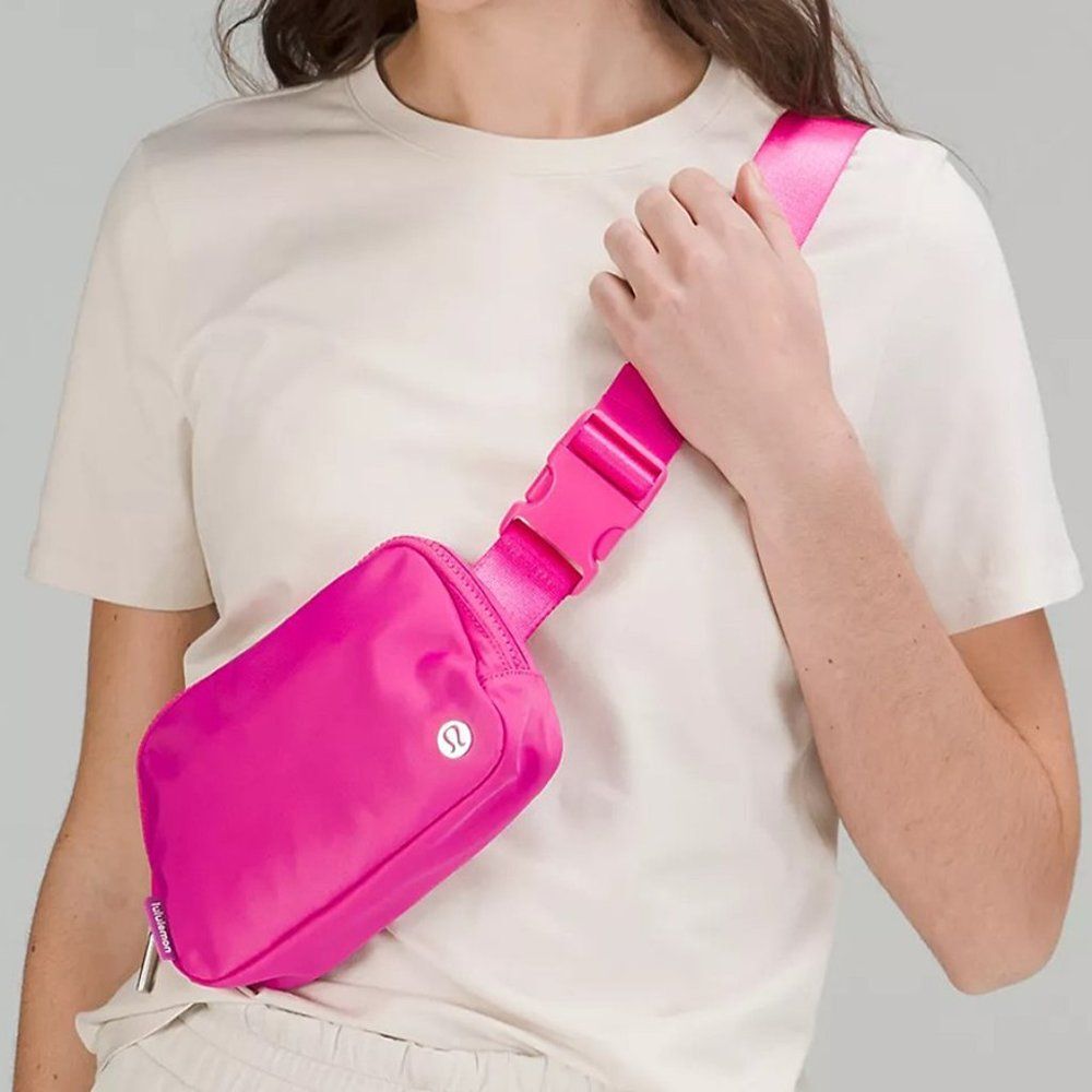 Lululemon Athletica Everywhere Belt Bag 1L Sonic Pink - Picture 5 of 7